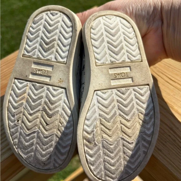 Kids Bunny Print Tom’s Slip-On Shoes - White - Picture 3 of 4